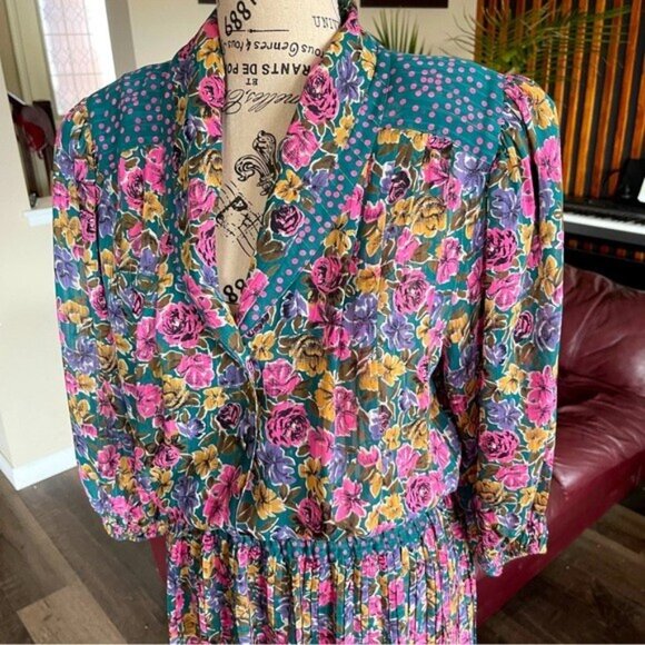 Vintage Diane Freis Maxi Dress Floral, Pleated w/ Shoulder Pad Bohemian - Picture 11 of 14